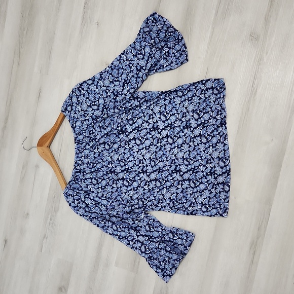 ✨️ Michael Kors Women's Blouse ✨️ - Picture 6 of 9